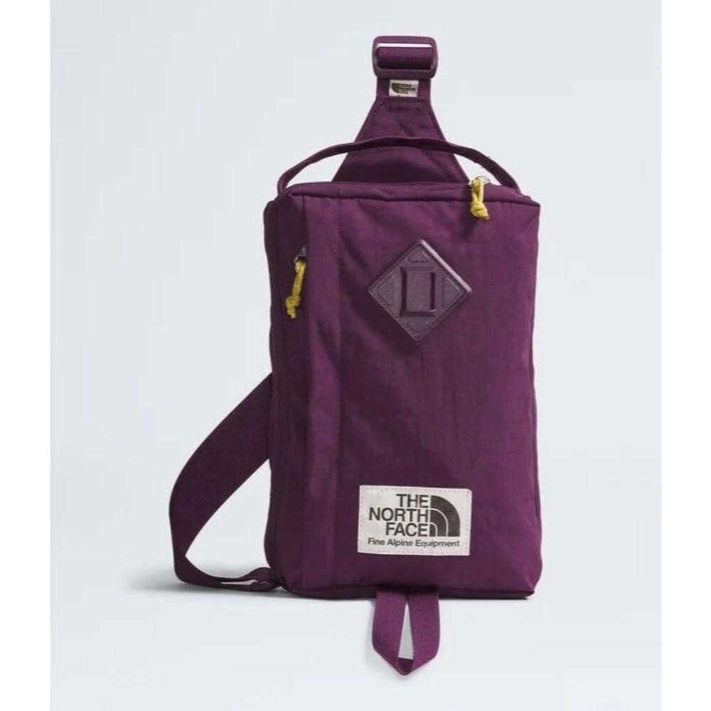 The North Face Berkeley Field Sling Bag Fanny Pack Black Currant Purple Burgundy